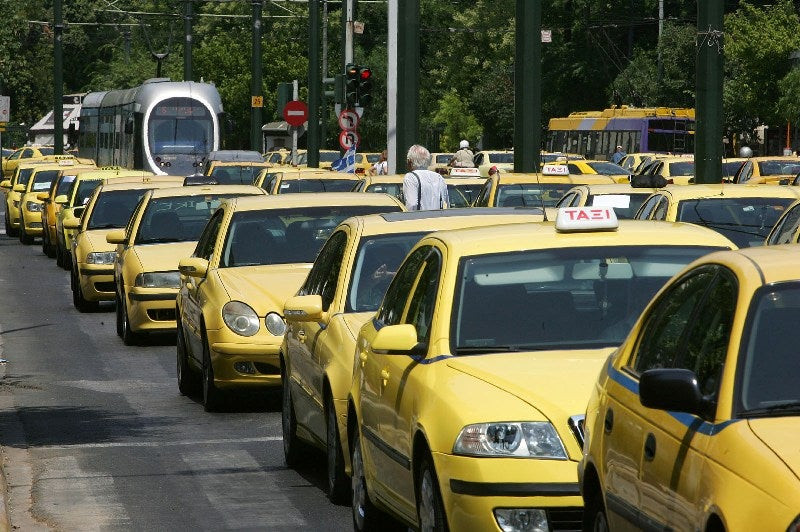 Συναγερμός στην EΛ.ΑΣ. για νέα επίθεση σε οδηγό ταξί στις Αχαρνές